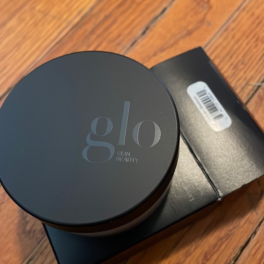Golden medium shade Glo skin beauty
